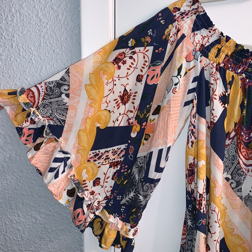 Jaase | Off Shoulder Blouse - Picture 3 of 5
